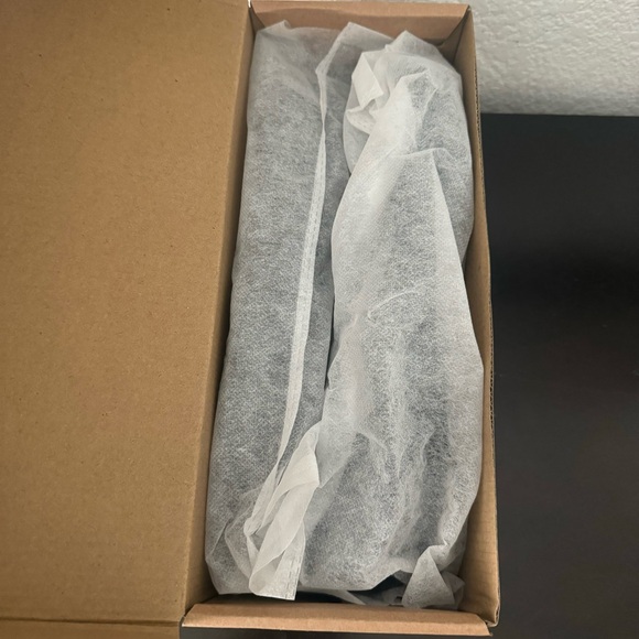 Women’s Vetaste Patent Leather Pointed Ballet Flats with Bow - Picture 5 of 6